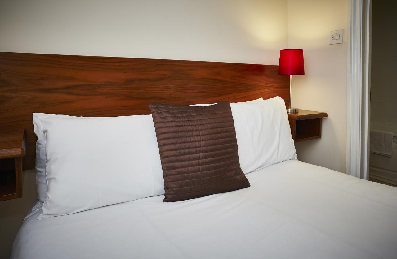 The Terrace Lodge Hotel Yeovil Eksteriør billede